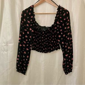 ((SOLD)) ‼️Forever 21 Floral Crop Top🌷